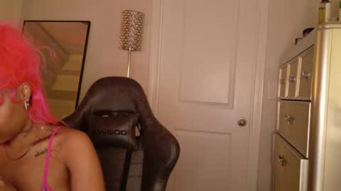 Snapshot of butterflybootyy chatting on 5, 2, 2026 butterfly booty online show from 5, 2, 2026