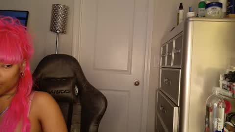 Snapshot of butterflybootyy chatting on 6, 2, 2026 butterfly booty online show from 6, 2, 2026