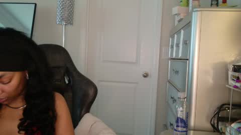 Snapshot of butterflybootyy chatting on 5, 4, 2026 butterfly booty online show from 5, 4, 2026