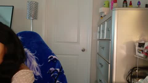 Snapshot of butterflybootyy chatting on 6, 4, 2026 butterfly booty online show from 6, 4, 2026