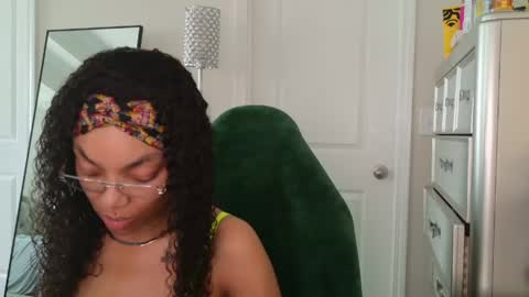 Snapshot of butterflybootyy chatting on 21, 4, 2026 butterfly booty online show from 21, 4, 2026