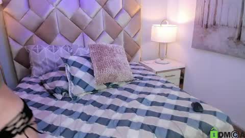 butterflydoll_ online show from 25, 4, 2026