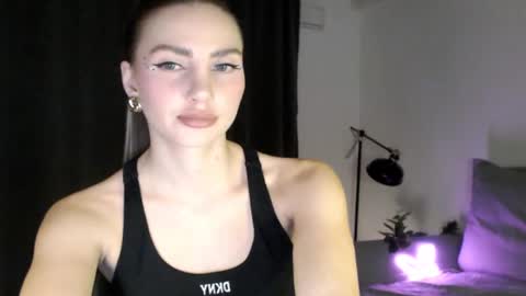 Lauren online show from 28, 2, 2025