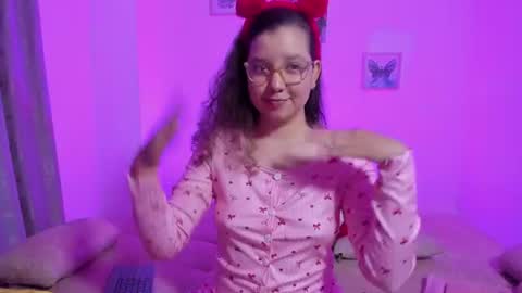 Snapshot of buunny_bella chatting on 2, 8, 2026 BUNNY BELLA online show from 2, 8, 2026
