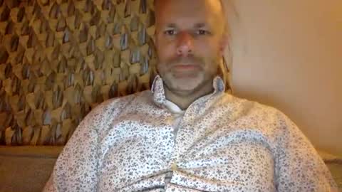 Snapshot of buurman1982isback chatting on 16, 10, 2025 buurman1982isback online show from 16, 10, 2025