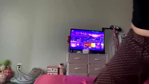 Snapshot of buymiabluntt chatting on 4, 12, 2025 mia online show from 4, 12, 2025