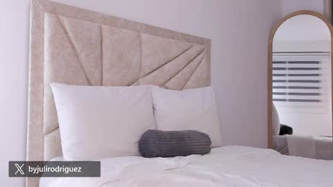 Snapshot of by_juliana chatting on 3, 2, 2026 online show from 3, 2, 2026