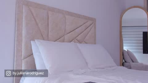 Snapshot of by_juliana chatting on 9, 4, 2026 online show from 9, 4, 2026