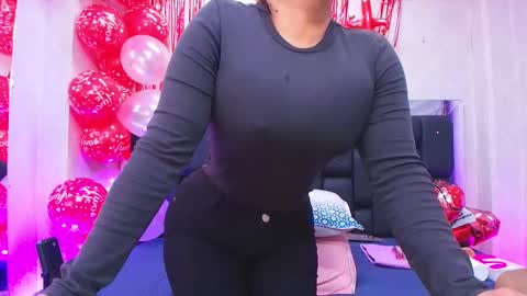 Snapshot of c_fox_ chatting on 12, 2, 2025 Carolina online show from 12, 2, 2025
