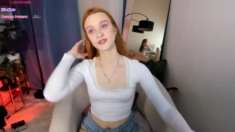 Snapshot of c_moonie_ chatting on 14, 5, 2026 Polly online show from 14, 5, 2026