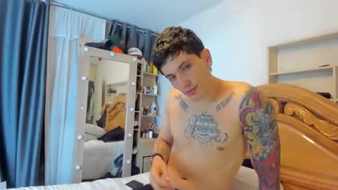 Snapshot of c_o_c_a__c_o_l_o chatting on 23, 4, 2026 camilo online show from 23, 4, 2026