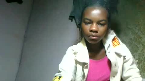 Snapshot of caella98 chatting on 22, 5, 2026 caella98 online show from 22, 5, 2026