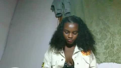 Snapshot of caella98 chatting on 22, 5, 2026 caella98 online show from 22, 5, 2026