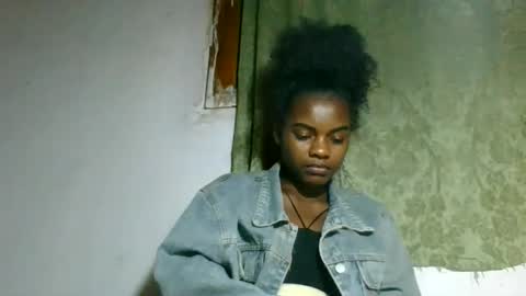 Snapshot of caella98 chatting on 24, 5, 2026 caella98 online show from 24, 5, 2026