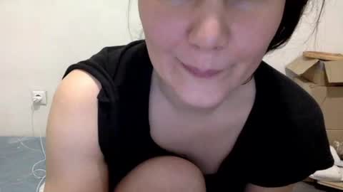 Snapshot of caffeinated_lamb chatting on 16, 12, 2025 Lamb online show from 16, 12, 2025