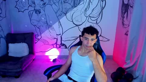 Snapshot of caius_bigcock1 chatting on 22, 4, 2026 caius online show from 22, 4, 2026