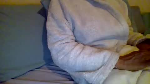 Snapshot of caligirl310r chatting on 16, 11, 2025 Caligurl Queen Head Fluffer In Charge Goddess of Cocktease Mistress of Holes online show from 16, 11, 2025