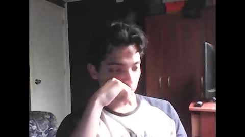 Snapshot of caligula_99 chatting on 18, 10, 2025 Calgula online show from 18, 10, 2025