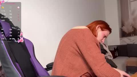 Snapshot of caliiie_of chatting on 22, 10, 2025 Caliiie of online show from 22, 10, 2025