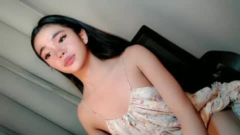 Snapshot of call_me_nina chatting on 26, 6, 2026 call_me_nina online show from 26, 6, 2026