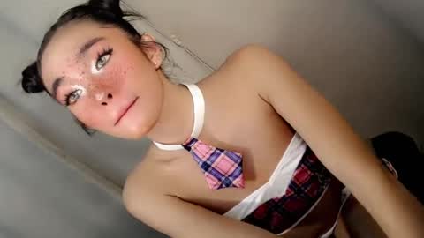 Snapshot of call_me_nina chatting on 6, 7, 2026 call_me_nina online show from 6, 7, 2026