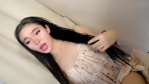 Snapshot of call_me_nina chatting on 19, 7, 2026 call_me_nina online show from 19, 7, 2026