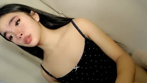 Snapshot of call_me_nina chatting on 29, 7, 2026 call_me_nina online show from 29, 7, 2026