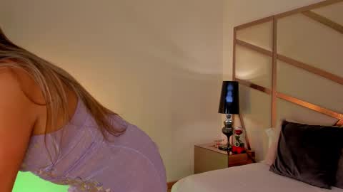 Snapshot of callmeanna_ chatting on 14, 2, 2025 Anna Banana online show from 14, 2, 2025