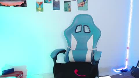 Snapshot of callmebluee chatting on 15, 5, 2026 callmebluee online show from 15, 5, 2026