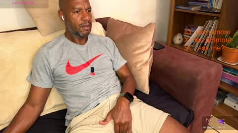 Snapshot of callmeelmore chatting on 3, 4, 2026 My name is Robert Dont be shysay hi I love to chat. For requests or dirty talk please use tips online show from 3, 4, 2026