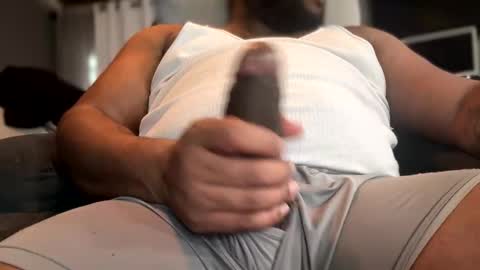 Snapshot of callmerooster chatting on 5, 1, 2025 Rooster online show from 5, 1, 2025