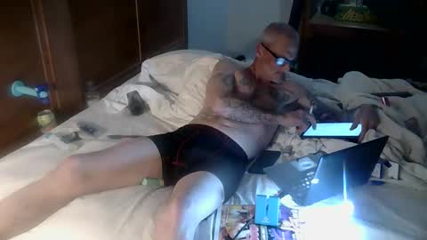 calredding75 online show from 18, 11, 2025