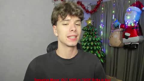 Snapshot of calvin_loves_you chatting on 21, 12, 2025 Hey I am Calvin online show from 21, 12, 2025