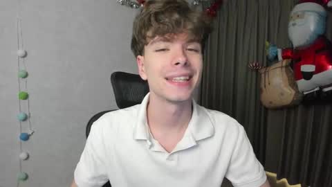Snapshot of calvin_loves_you chatting on 7, 1, 2026 Hey I am Calvin online show from 7, 1, 2026