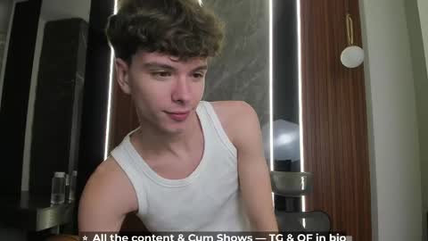 Snapshot of calvin_loves_you chatting on 1, 4, 2026 Hey I am Calvin online show from 1, 4, 2026