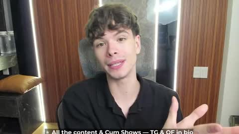 Snapshot of calvin_loves_you chatting on 7, 4, 2026 Hey I am Calvin online show from 7, 4, 2026