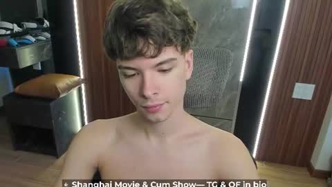 Snapshot of calvin_loves_you chatting on 19, 7, 2026 Hey I am Calvin online show from 19, 7, 2026
