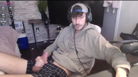 Snapshot of calvin_tanner chatting on 15, 10, 2025 calvin_tanner online show from 15, 10, 2025