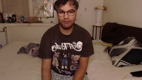 Snapshot of calvinjohnlad chatting on 17, 11, 2025 Calvinjohnlad online show from 17, 11, 2025