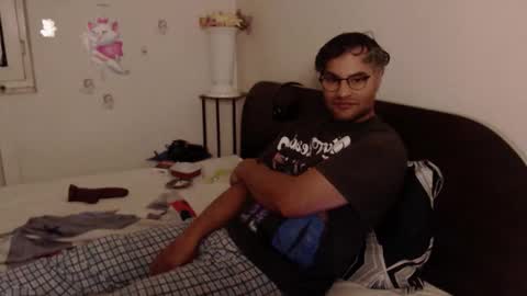 Snapshot of calvinjohnlad chatting on 17, 11, 2025 Calvinjohnlad online show from 17, 11, 2025