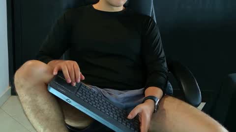 camara110 online show from 5, 2, 2025