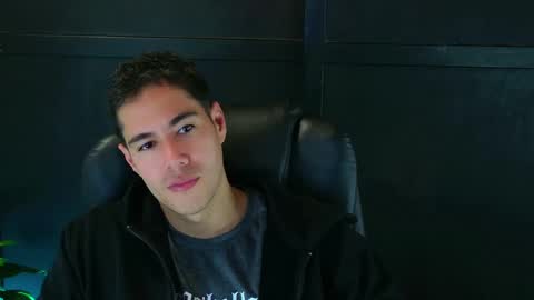 camara110 online show from 13, 2, 2025