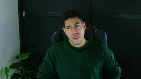 camara110 online show from 8, 3, 2025