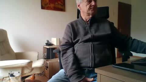 Snapshot of camcologne chatting on 17, 3, 2026 camcologne online show from 17, 3, 2026