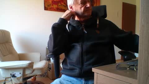 Snapshot of camcologne chatting on 18, 3, 2026 camcologne online show from 18, 3, 2026