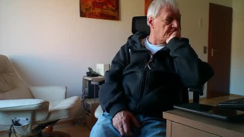 Snapshot of camcologne chatting on 1, 4, 2026 camcologne online show from 1, 4, 2026