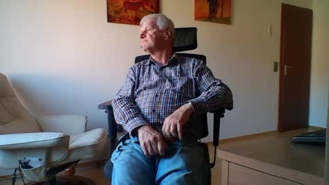 Snapshot of camcologne chatting on 8, 4, 2026 camcologne online show from 8, 4, 2026