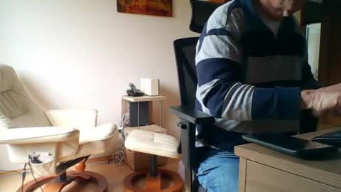 Snapshot of camcologne chatting on 12, 4, 2026 camcologne online show from 12, 4, 2026