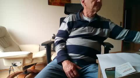 Snapshot of camcologne chatting on 13, 4, 2026 camcologne online show from 13, 4, 2026