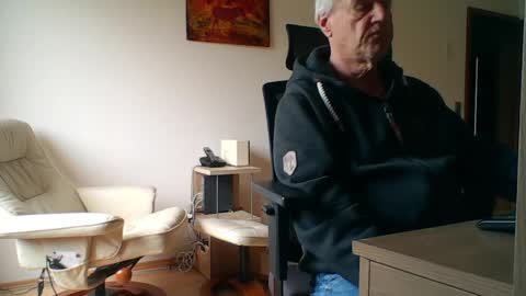 Snapshot of camcologne chatting on 21, 4, 2026 camcologne online show from 21, 4, 2026